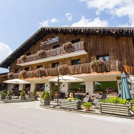 Hotel Le Caprice Des Neiges 3*
