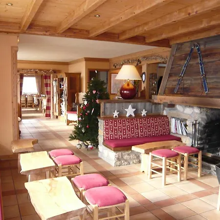 Le Caprice Des Neiges ホテル
