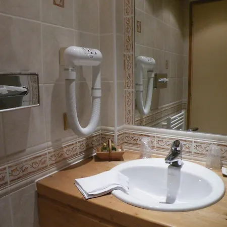 Le Caprice Des Neiges Hotel